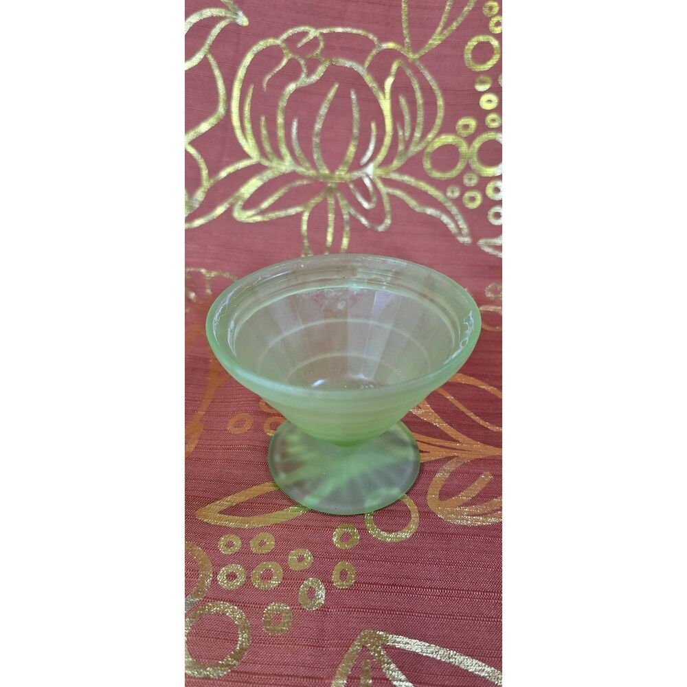 Frosted Green Uranium Lidded Powder Jar - Picture 11 of 13